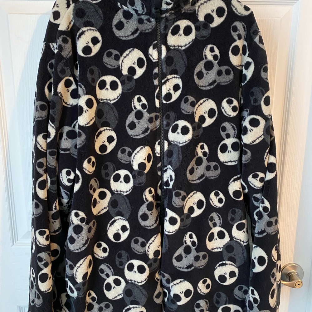 Black Skull Patterned Women's Shirt